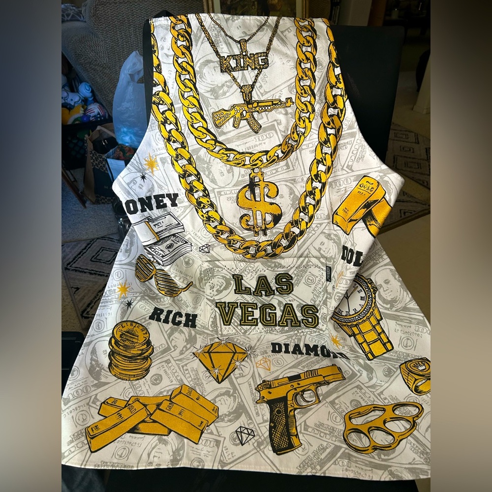 Kitchen Chic NWT Las Vegas “Money” apron!